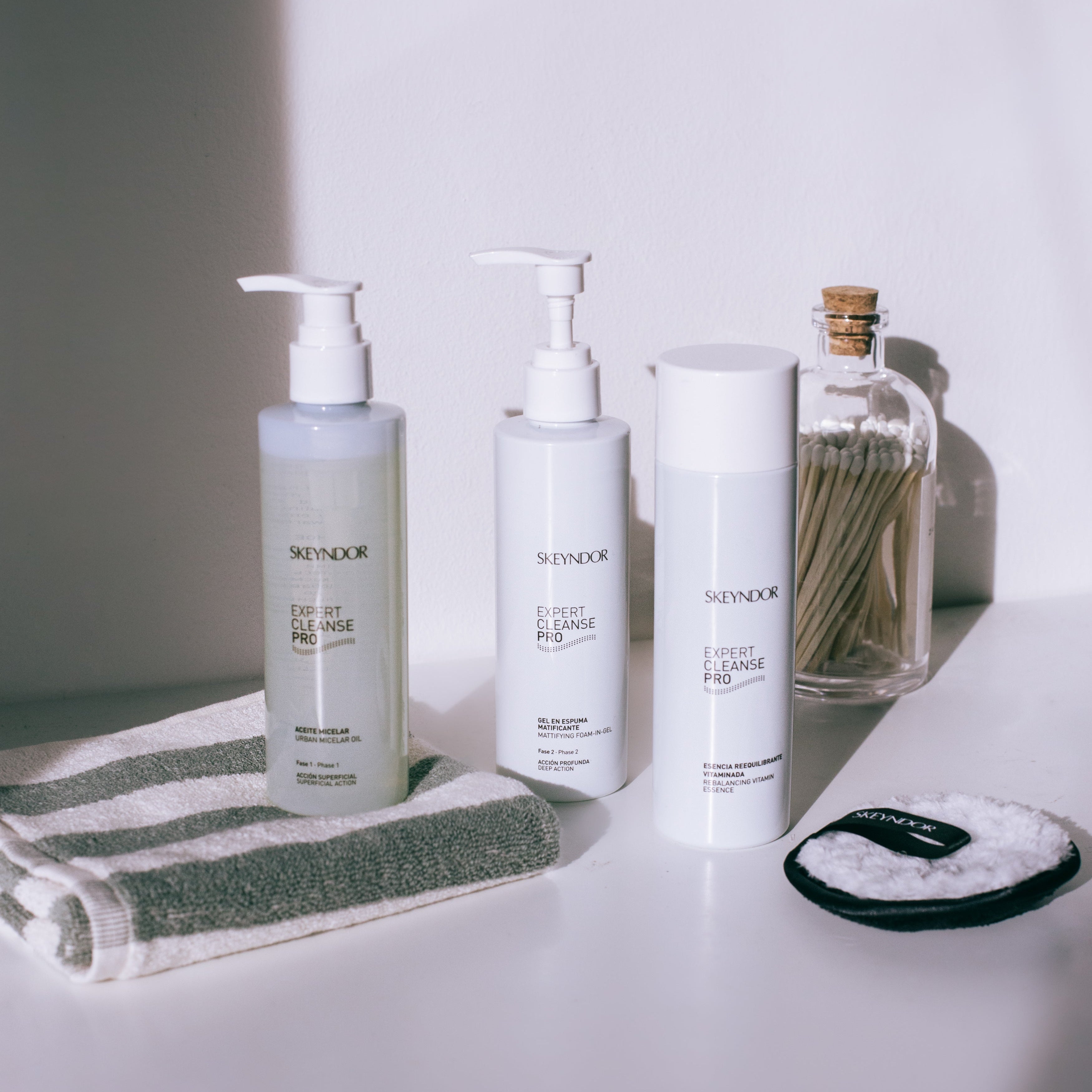 EXPERT CLEANSE PRO FACIAL - Cleansing 360 with Pre-Biotics Treatment